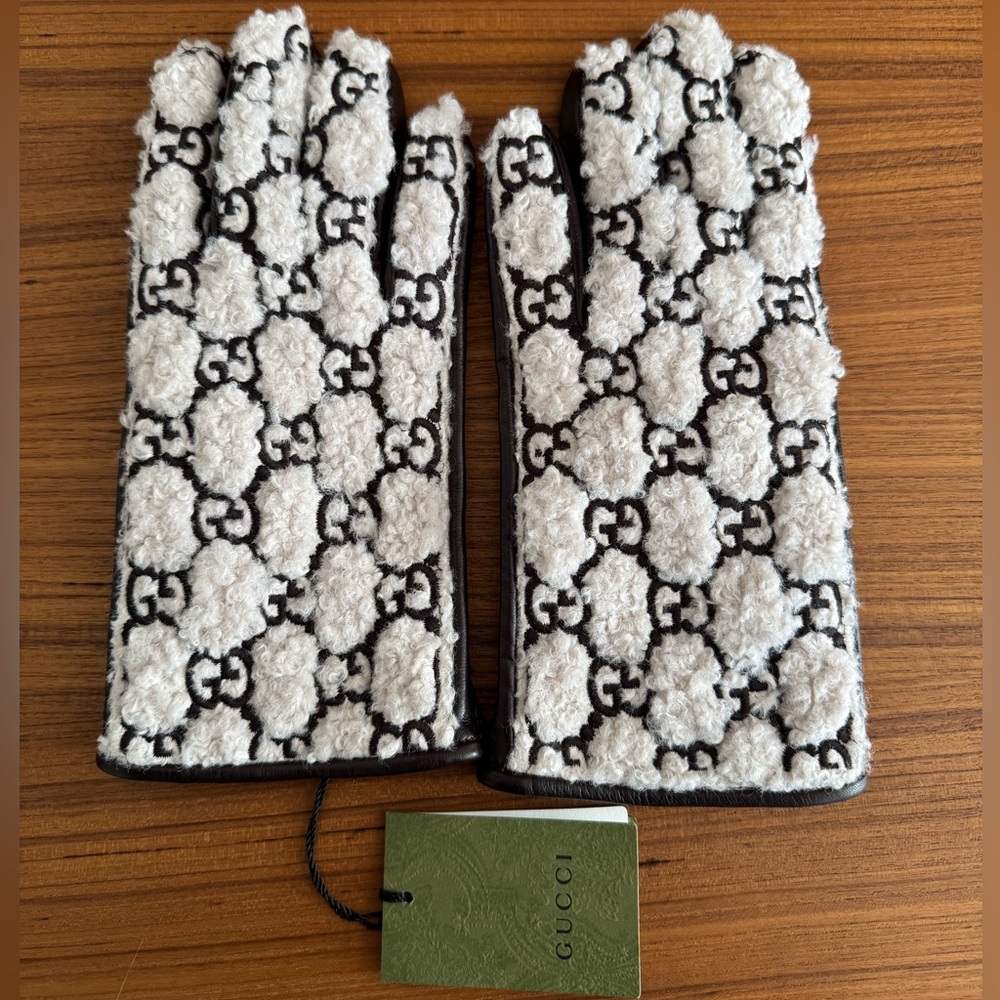 Gucci Leather Monogram Gloves